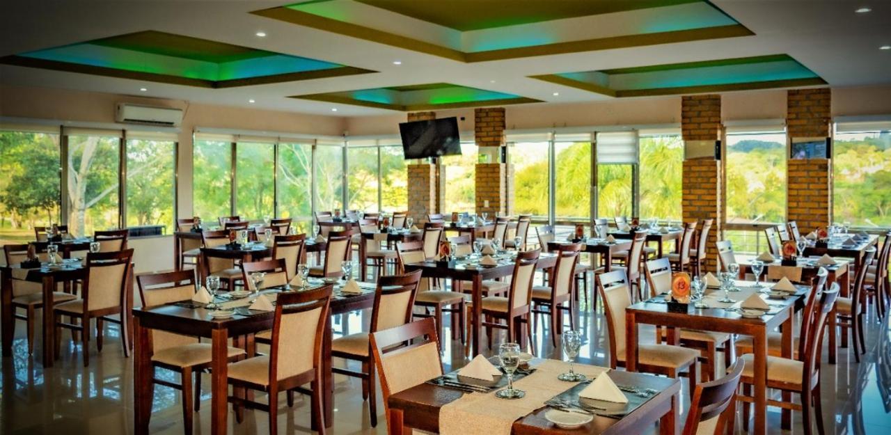 Austral Hotel Dos de Mayo Eksteriør billede