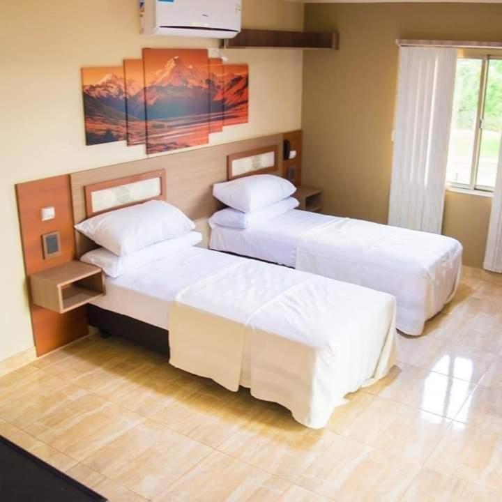 Austral Hotel Dos de Mayo Eksteriør billede