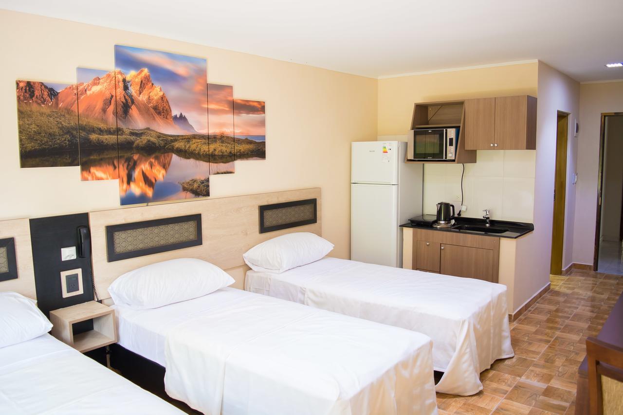 Austral Hotel Dos de Mayo Eksteriør billede