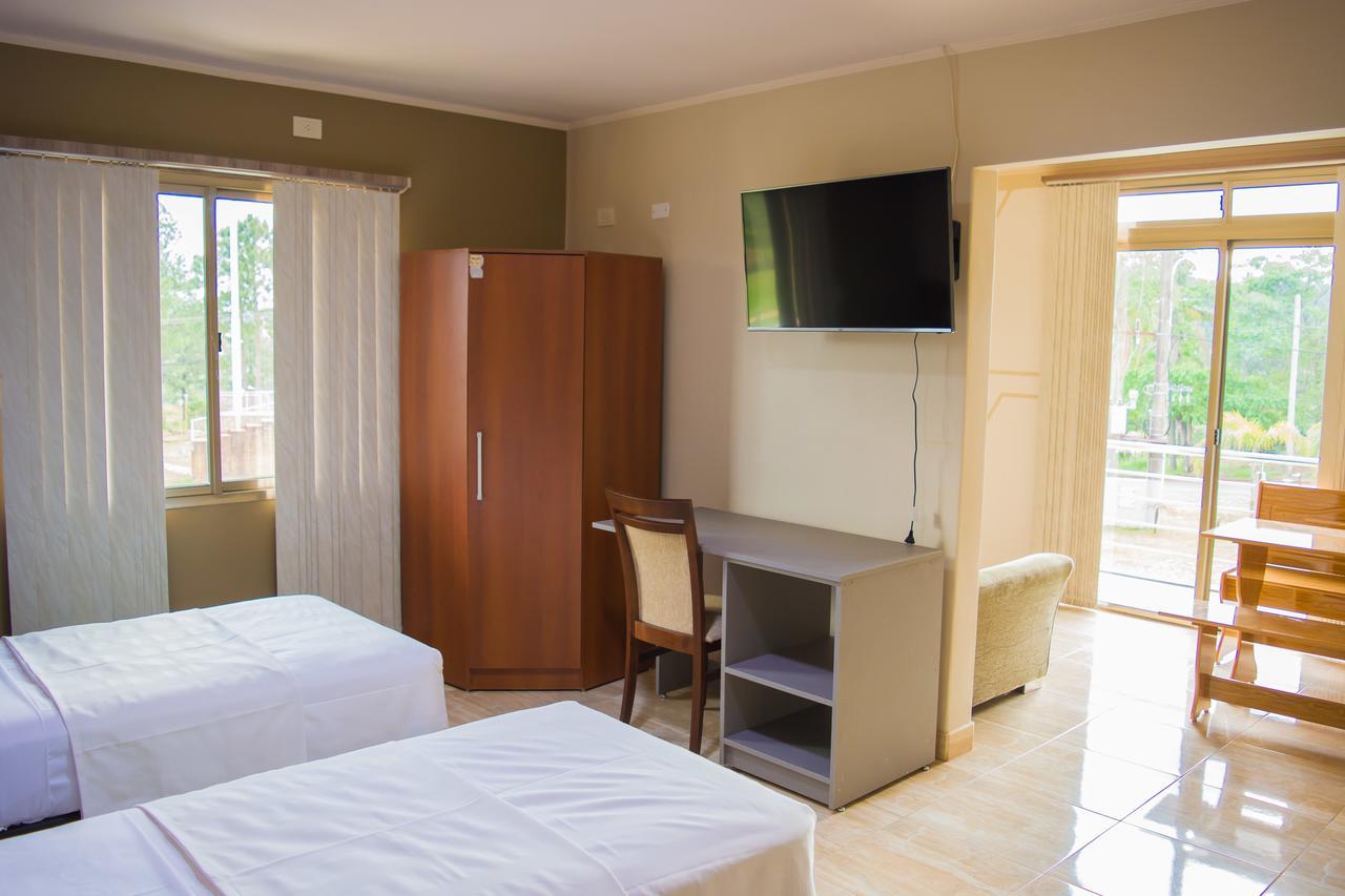 Austral Hotel Dos de Mayo Eksteriør billede